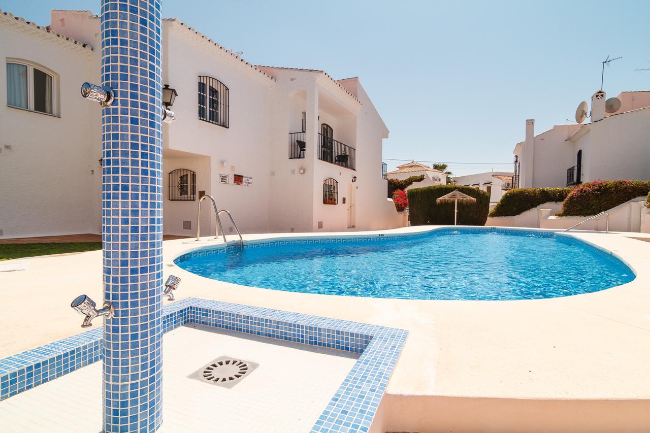 Los Pinos 23 Villas Casasol Нерха Екстериор снимка