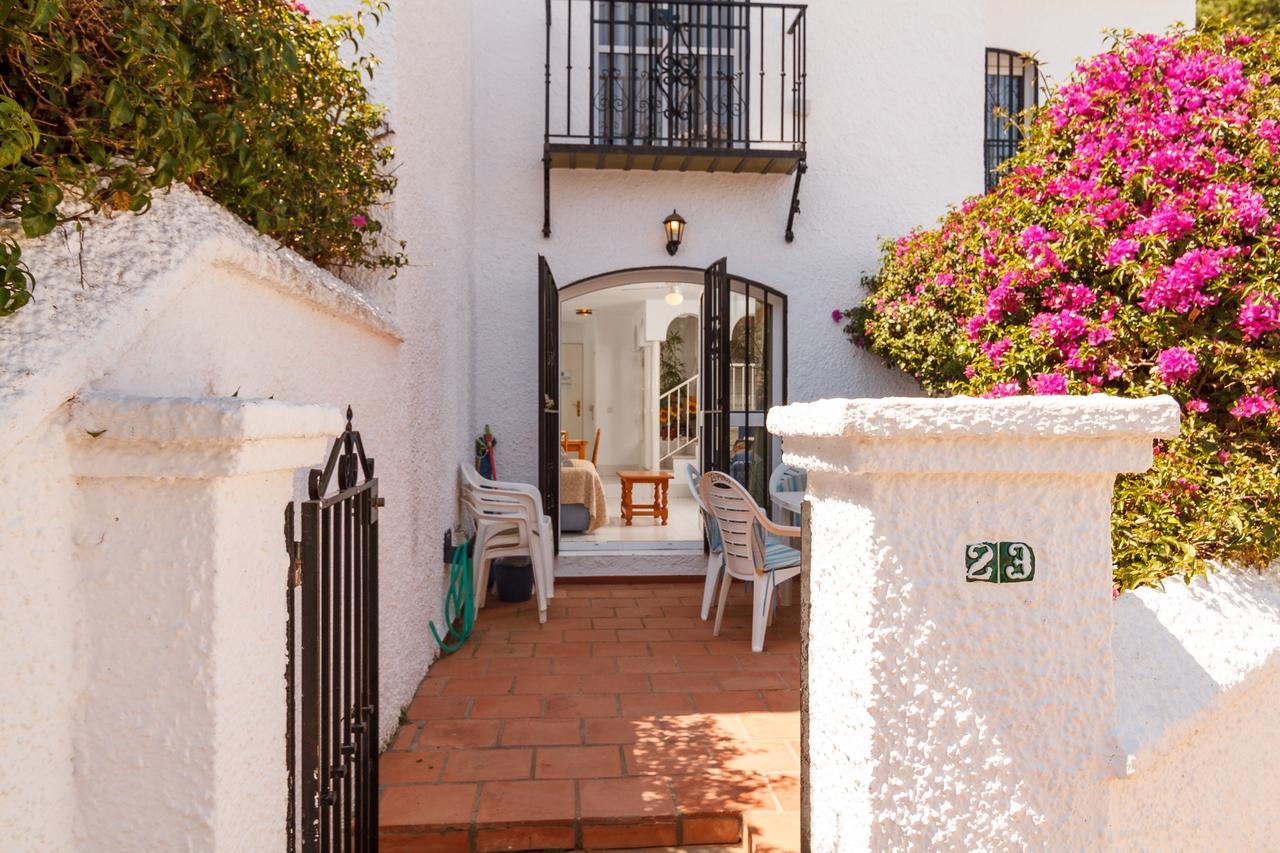 Los Pinos 23 Villas Casasol Нерха Екстериор снимка
